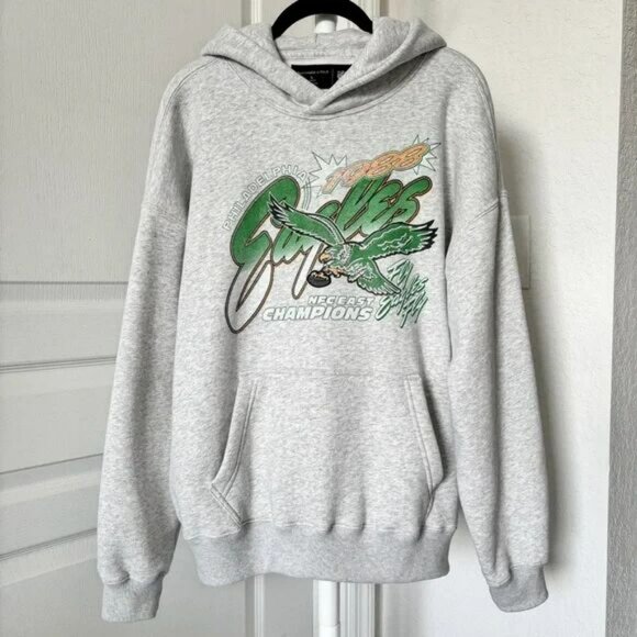 Abercrombie & Fitch Philadelphia Eagles Graphic Popover Hoodie - Picture 3 of 15